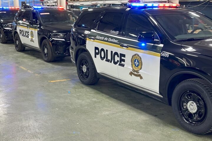 Photo de voitures de police de la Sûreté du Québec
